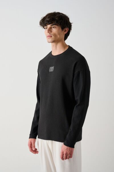 Modern Couture Desenli Oversize Sweatshirt - Rahat ve Şık Tasarım