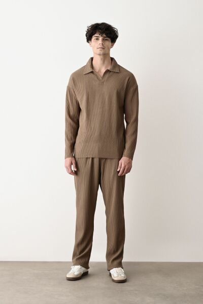 Gömlek Yaka Oversize Sweatshirt - Şık ve Rahat Tasarım