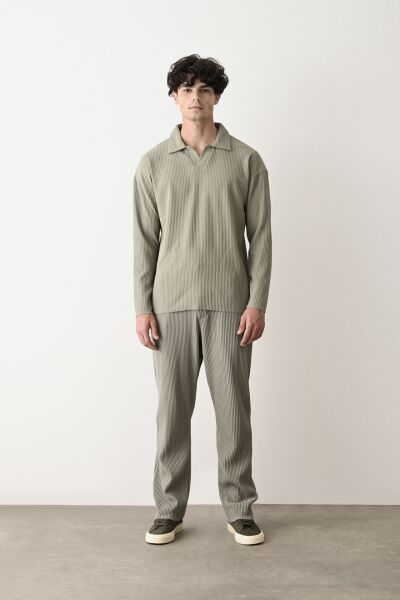 Gömlek Yaka Oversize Sweatshirt - Şık ve Rahat Tasarım