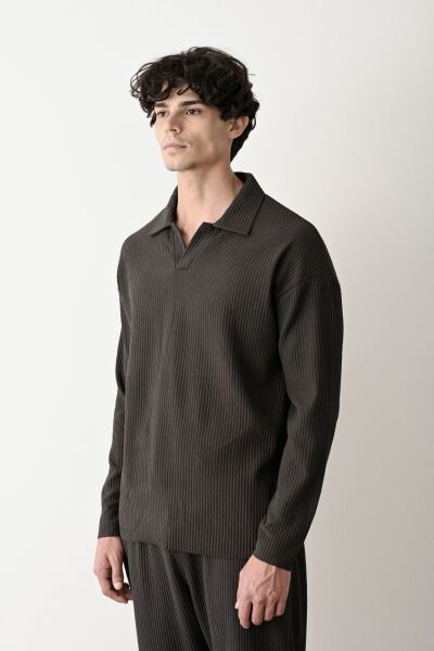 Gömlek Yaka Oversize Sweatshirt - Şık ve Rahat Tasarım